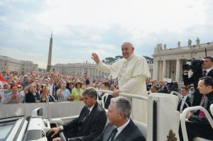 Foto ufficiali Santa Sede, Innamorati in Viaggio 6