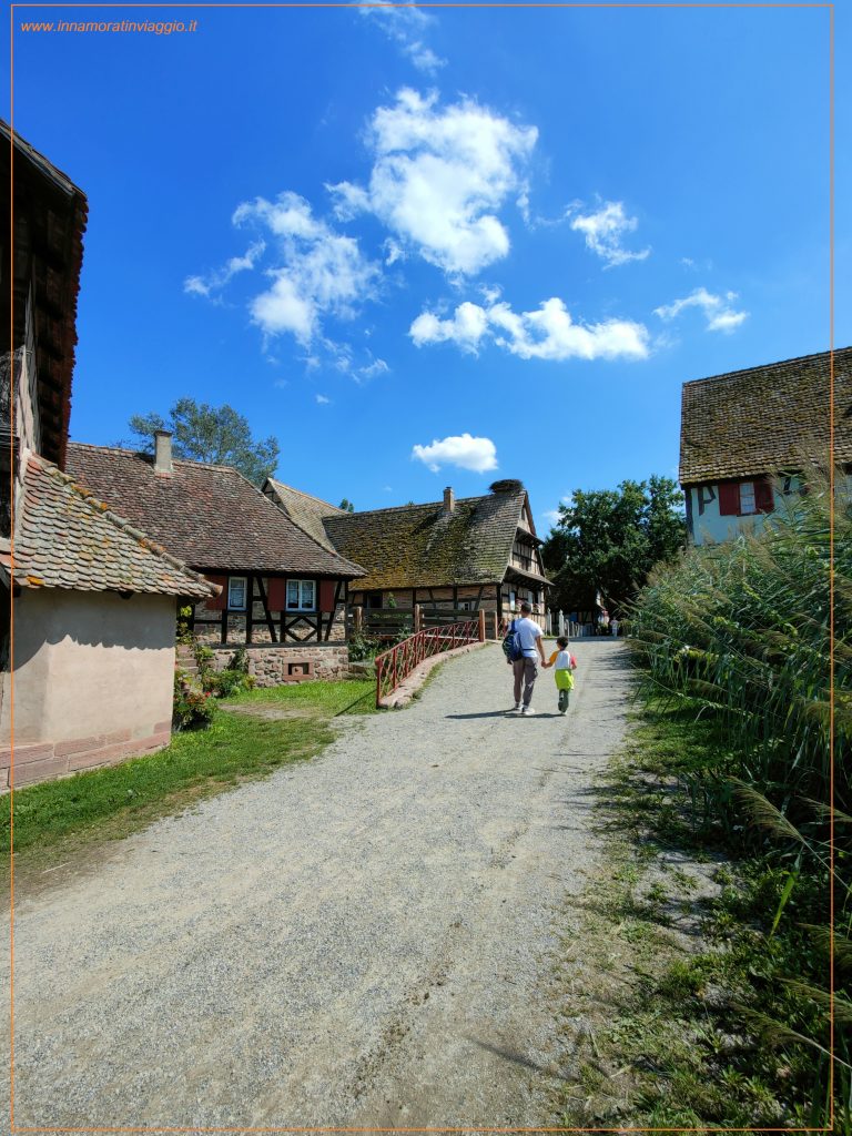 visita ad un antico villaggio alsaziano